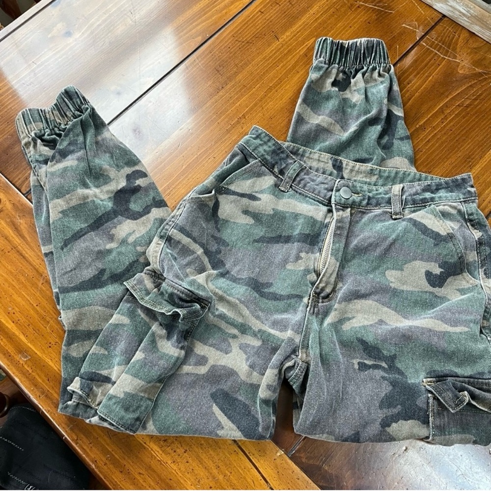 SHEIN Camo Cargo Denim Joggers Faded Green Camouflage Pants Size Small EUC